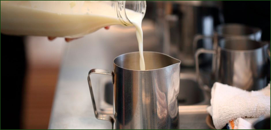 Виды молока в кофейнях - разбираем основные и популярные